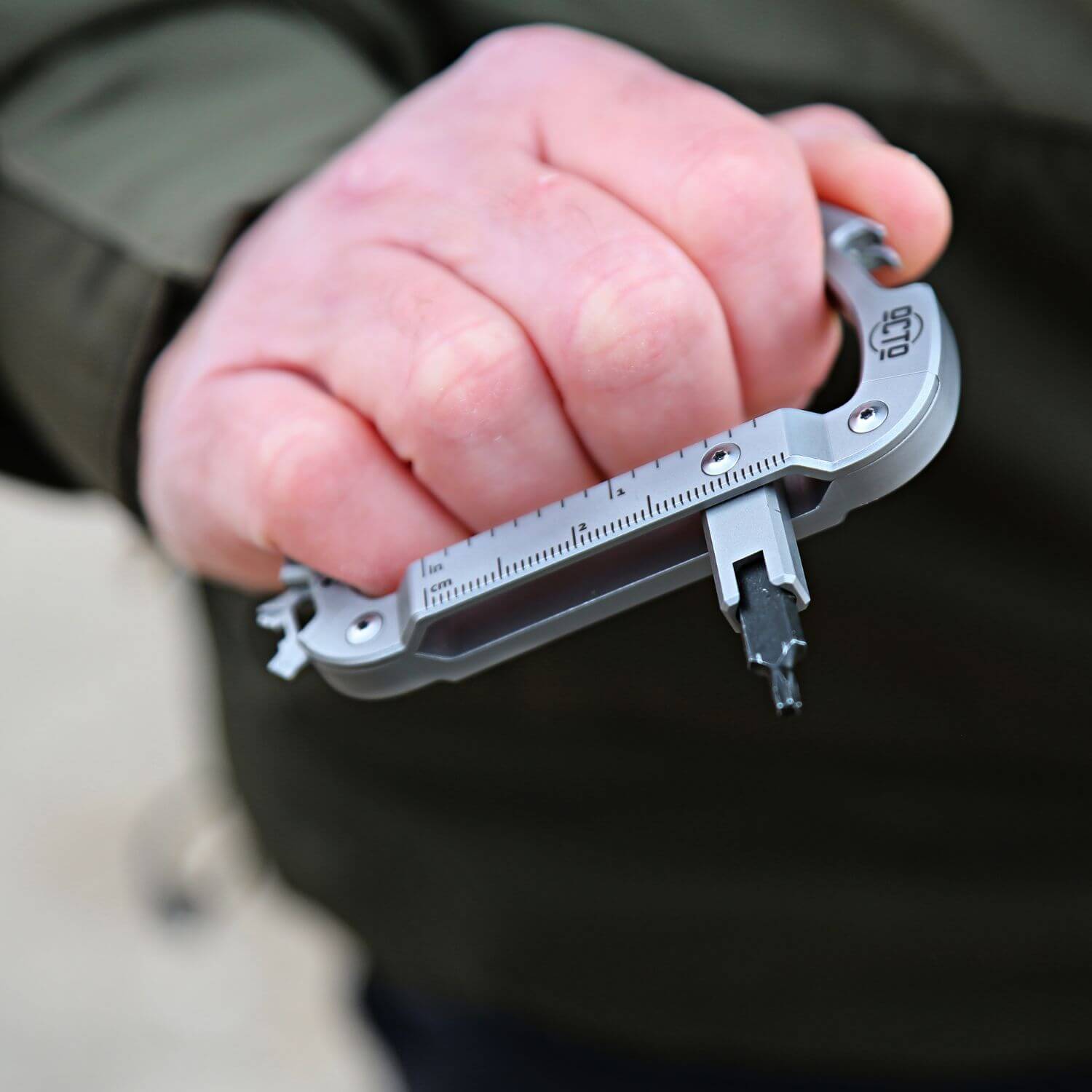 18-in-1 Carabiner